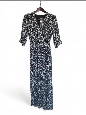 🔥NWT🎁 Black & White Leopard Print Wrap Dress - Women